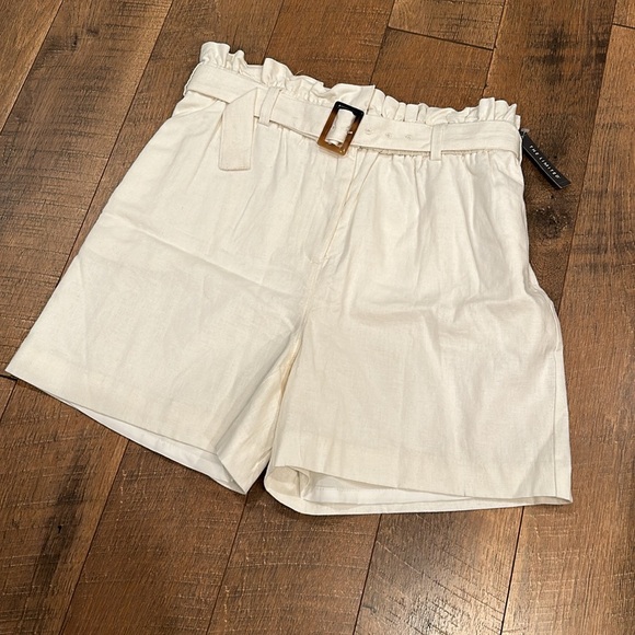 🌟HP🌟The Limited White Short - Picture 4 of 5